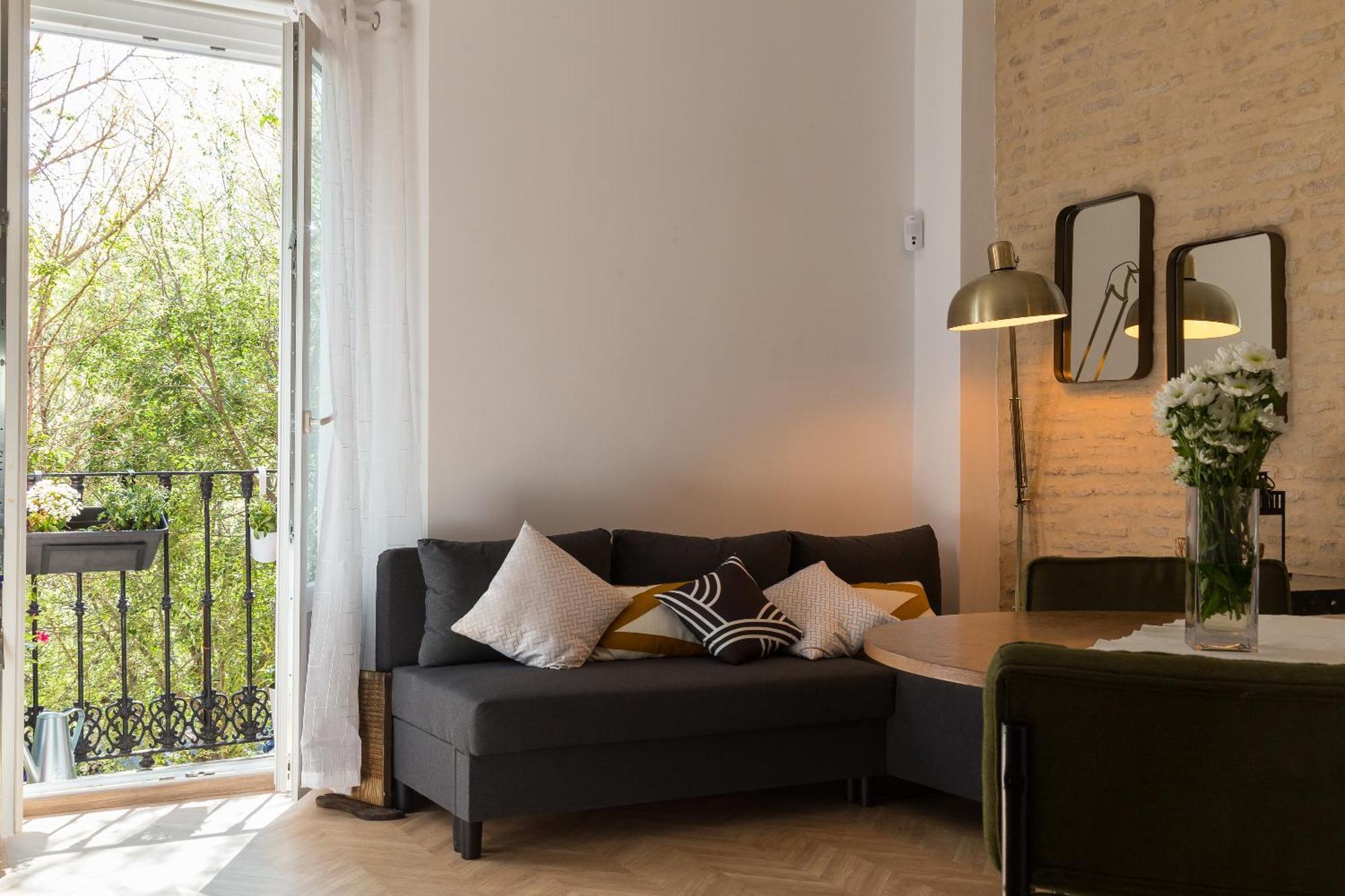 Center Apartment Fully Eqquiped Opcional Breakfast Севилья Экстерьер фото